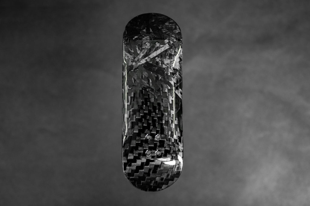 Carbon Fingerboard Deck Twill x Forged